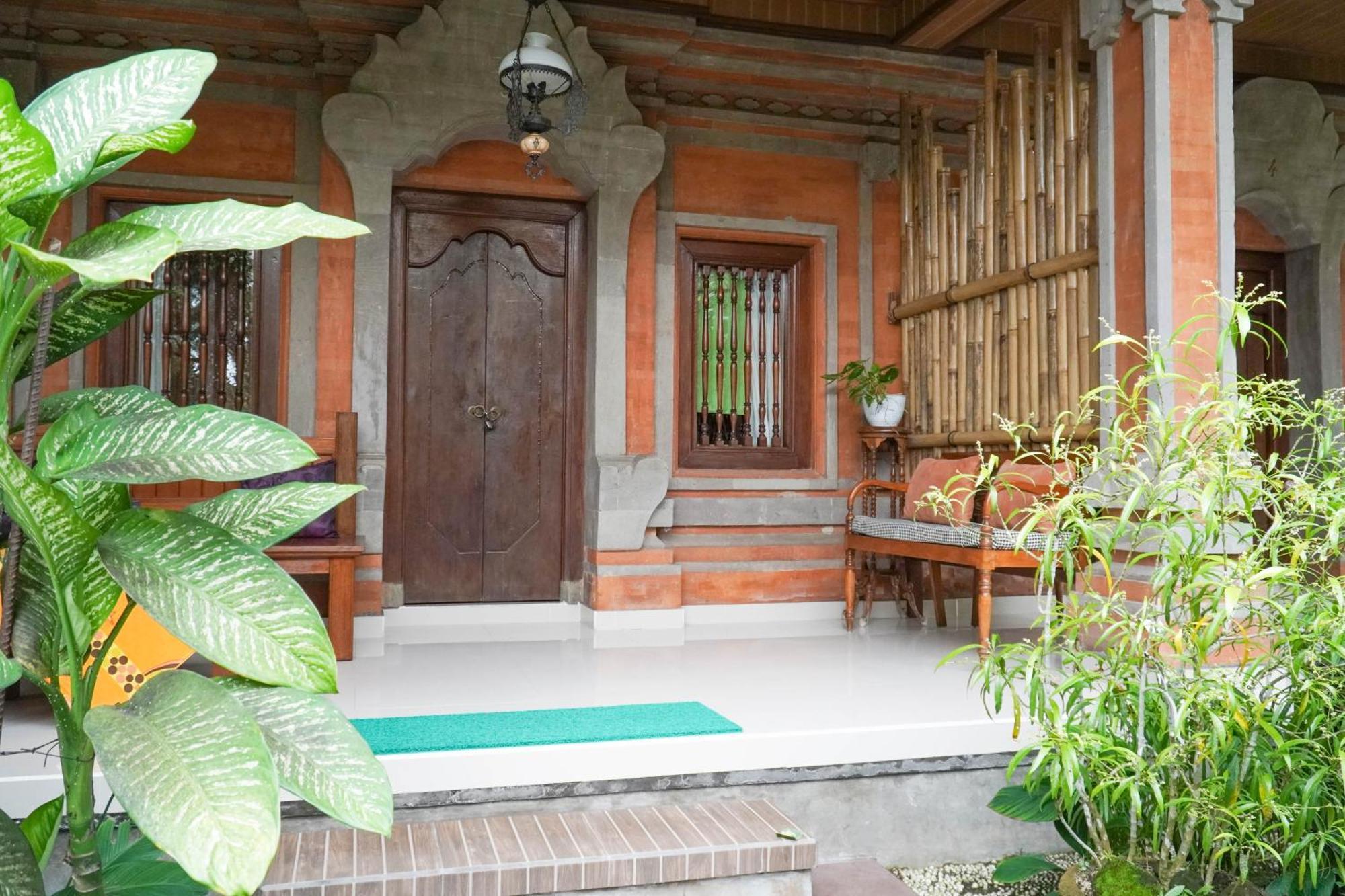 Nirwa 1 Ubud Guesthouse Экстерьер фото